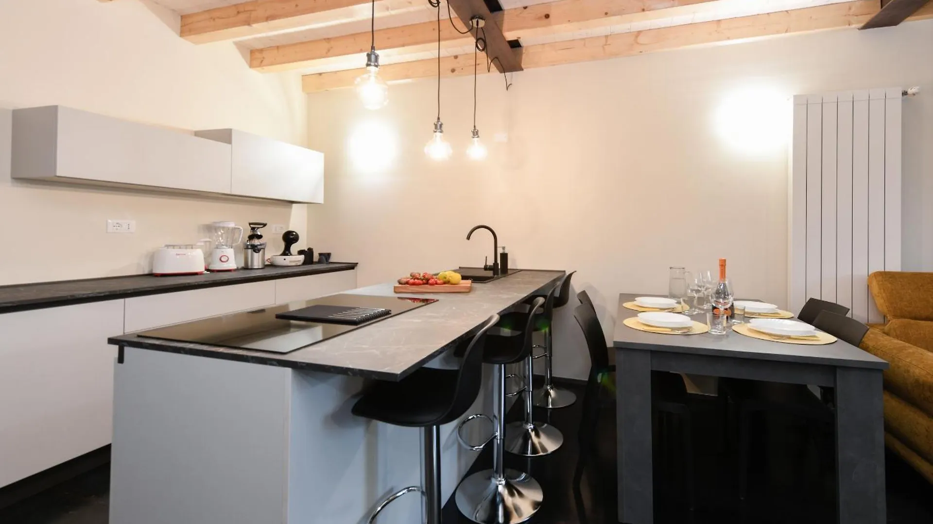 Casa Margherita - New House In The Ancient Hamlet Salò