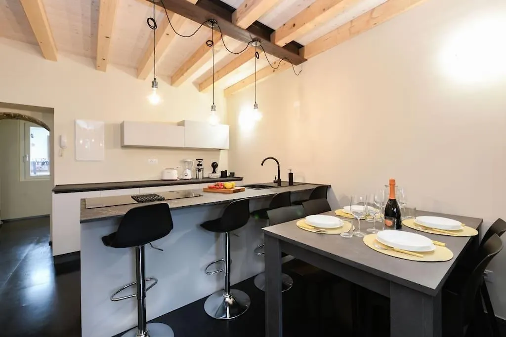 Casa Margherita - New House In The Ancient Hamlet Salò