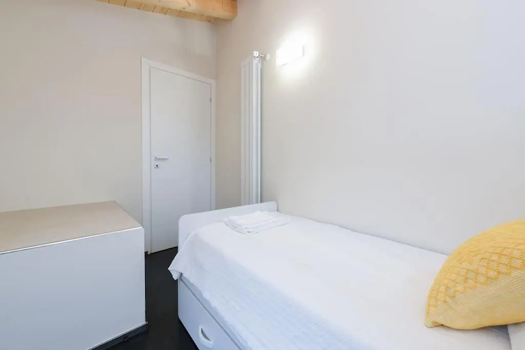 Casa Margherita - New House In The Ancient Hamlet Salò Tatil Evi